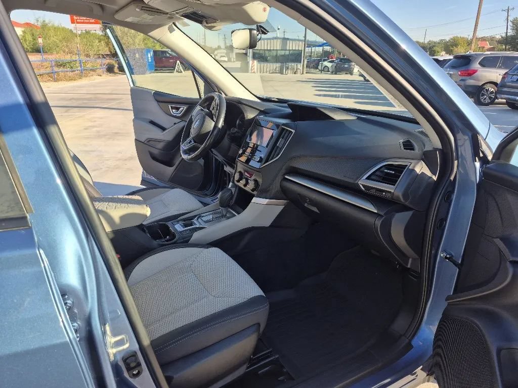 Used 2021 Subaru Forester Premium AWD/4WD image 16
