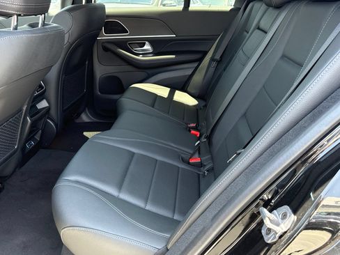 Used 2025 Mercedes-Benz GLE 350 4MATIC image 32