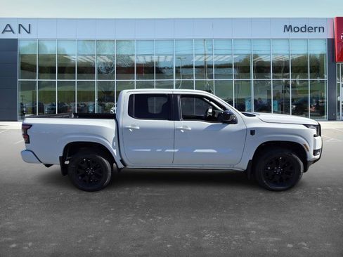 New 2026 Nissan Frontier SV image 4