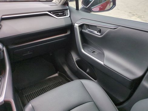 Used 2023 Toyota RAV4 Limited FWD image 17