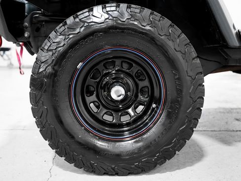 Used 1997 Jeep Wrangler SE AWD/4WD image 25