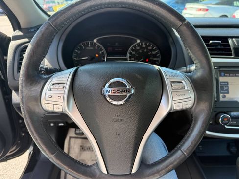 Used 2017 Nissan Altima 2.5 SV w/ Convenience Package FWD image 27