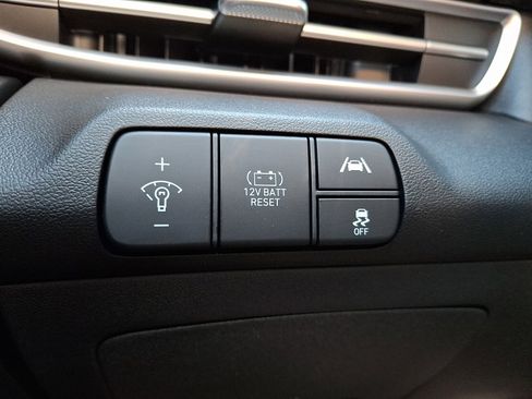 Certified 2023 Hyundai Elantra Limited w/ Cargo Package FWD image 27