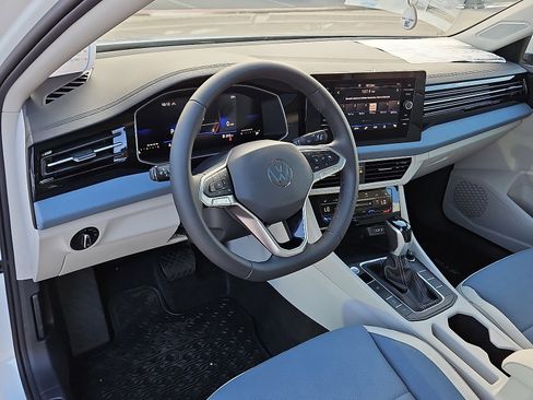 New 2026 Volkswagen Jetta SE image 10