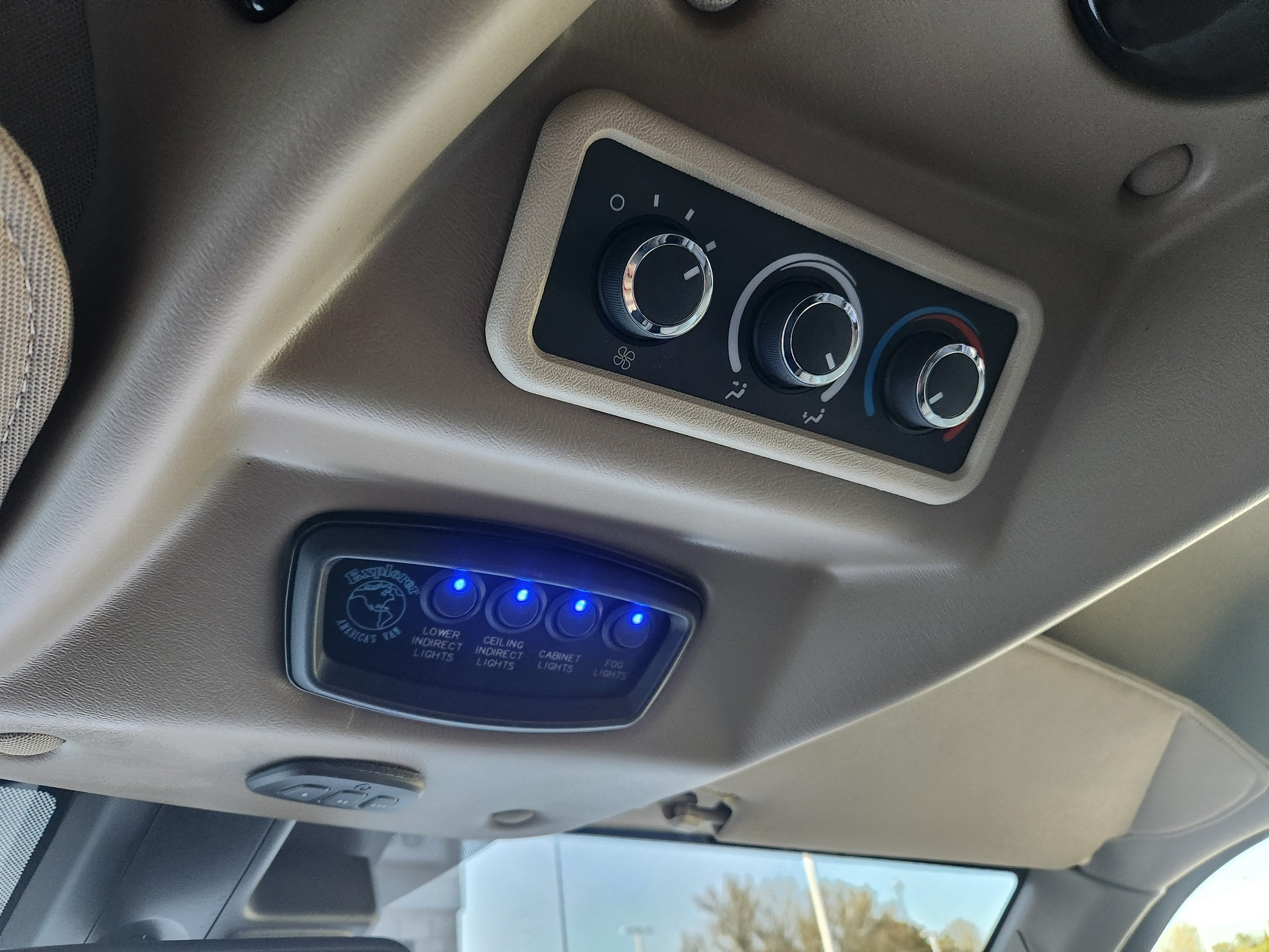 Used 2020 Chevrolet Express 2500 Extended w/ Enhanced Convenience Package RWD image 43