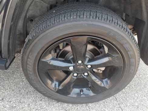 Used 2024 Jeep Grand Cherokee Altitude AWD/4WD image 16