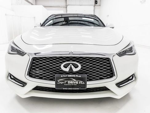 Used 2018 INFINITI Q60 3.0t Luxe w/ Sensory Package 3.0T Luxe RWD image 10