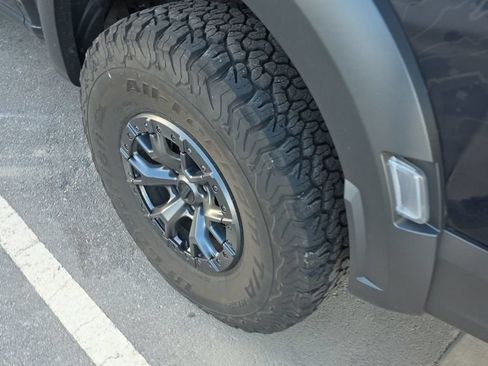 Used 2022 Ford F150 Raptor w/ Raptor 37 Performance Package AWD/4WD image 13