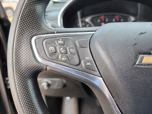 Used 2020 Chevrolet Equinox LT FWD image 22
