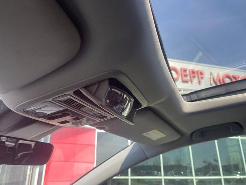 Used 2019 Honda Odyssey Elite image 31