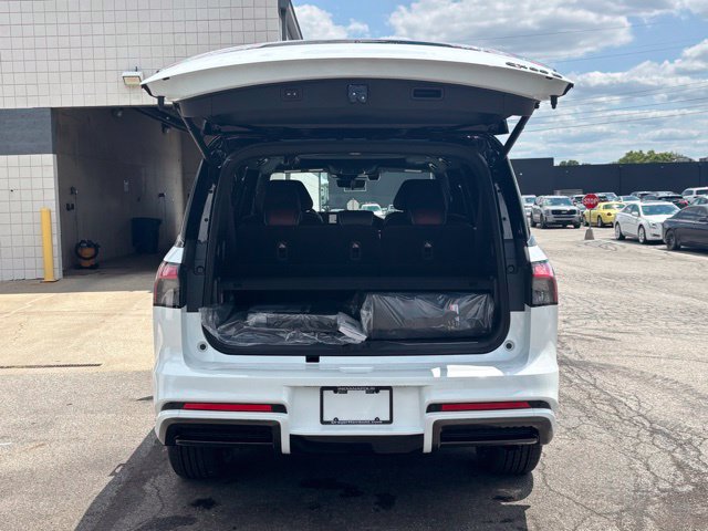 New 2027 INFINITI QX80 Autograph w/ Premium Cargo Package AWD/4WD image 31