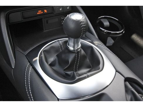 New 2026 MAZDA MX-5 Miata Club w/ Interior Package RWD image 23