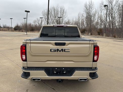 Used 2022 GMC Sierra 1500 Elevation w/ Elevation Premium Package image 4