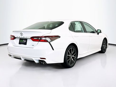 Used 2024 Toyota Camry SE FWD image 9