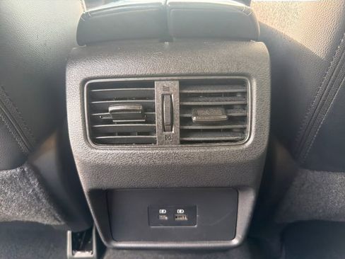 Certified 2023 Nissan Rogue SL image 24