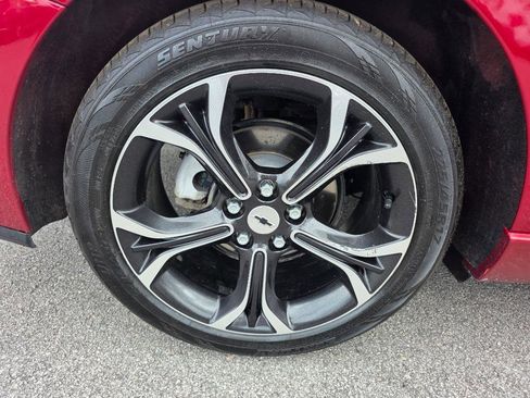 Used 2019 Chevrolet Cruze LT w/ RS Package image 20