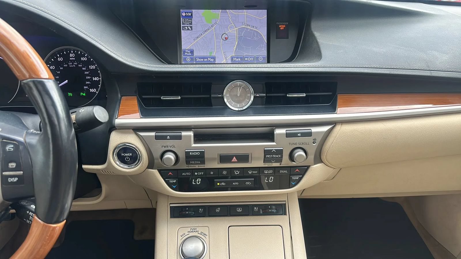 Used 2013 Lexus ES 300h w/ Luxury Pkg FWD image 19