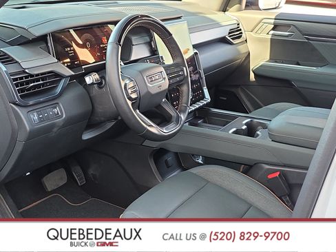 Used 2025 GMC Acadia AT4 w/ Super Cruise Package AWD/4WD image 11