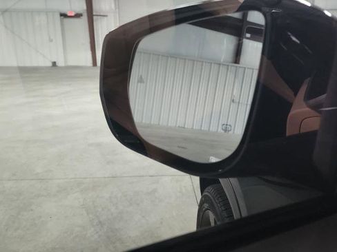 Used 2024 Jeep Grand Cherokee Limited w/ Black Appearance Package RWD image 18