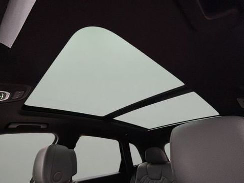 Used 2020 Audi SQ5 Prestige w/ Prestige Package image 19