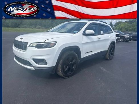 Used 2020 Jeep Cherokee Latitude w/ Cold Weather Group AWD/4WD image 1