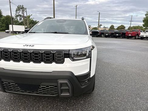 Used 2026 Jeep Cherokee Limited AWD/4WD image 11