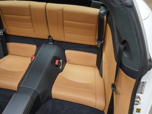 Used 2024 Porsche 911 Targa 4S w/ Premium Package image 88