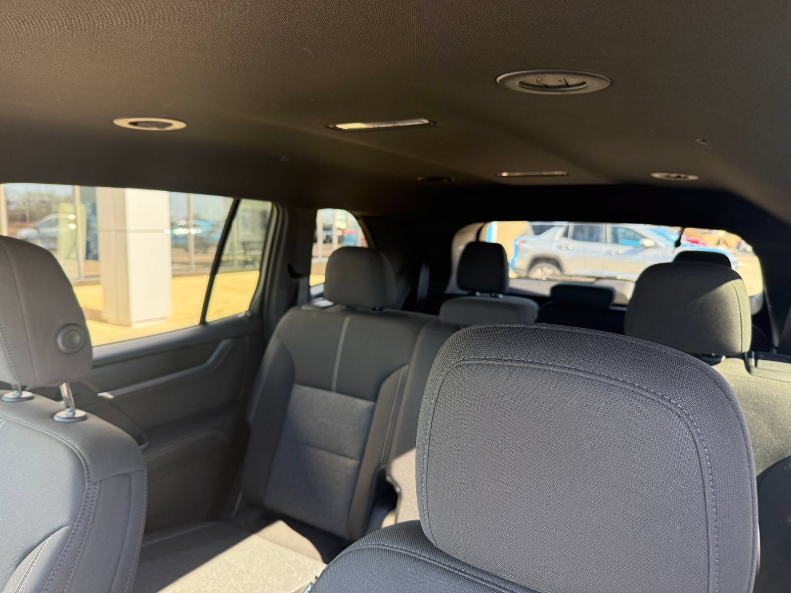 Used 2025 GMC Acadia Elevation FWD image 8