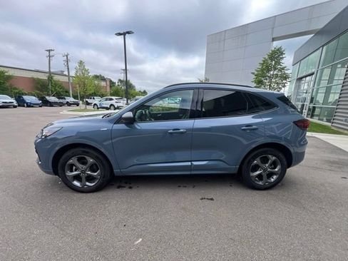 Used 2024 Ford Escape ST-Line w/ Tech Pack #1 AWD/4WD image 8