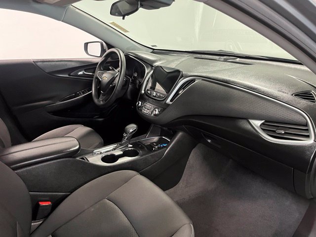 Used 2023 Chevrolet Malibu LT FWD image 11