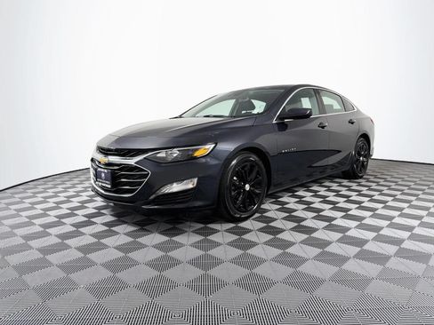 Used 2023 Chevrolet Malibu LT FWD image 2