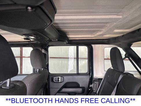 Used 2018 Jeep Wrangler Unlimited Sahara AWD/4WD image 13