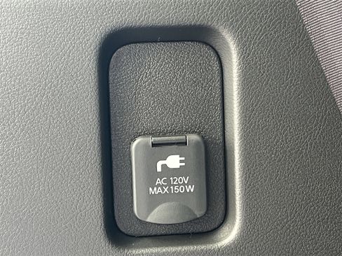 New 2025 Nissan Armada SL w/ Captain's Chari Seat Package image 28