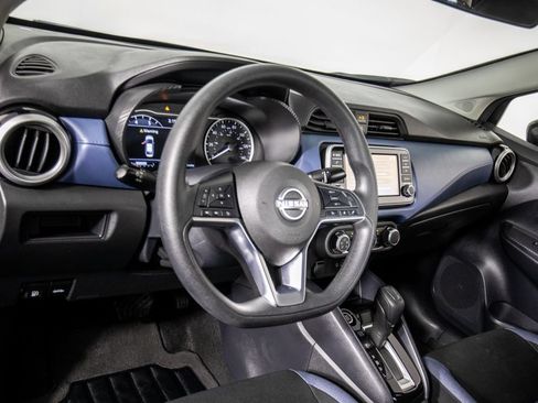 Used 2025 Nissan Versa SV FWD image 18
