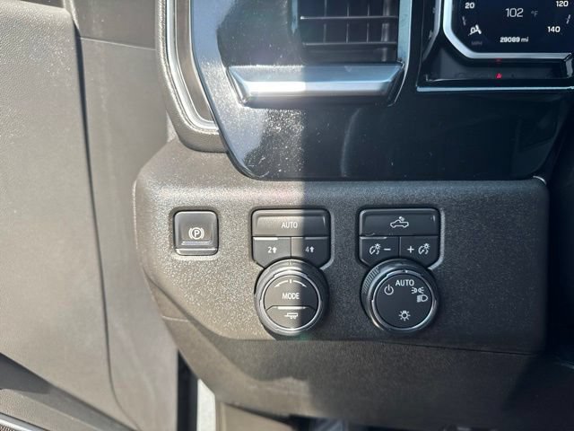 Used 2026 Chevrolet Silverado 1500 LT AWD/4WD image 19