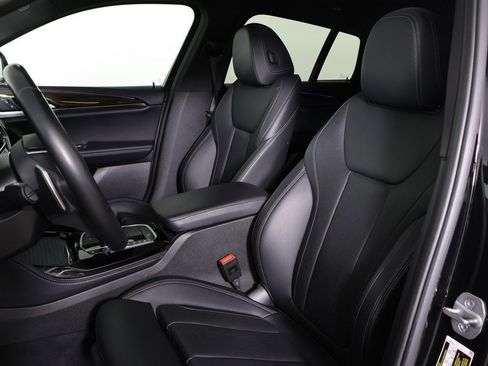 Used 2023 BMW X4 xDrive30i w/ Convenience Package image 27