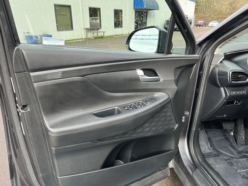 Used 2022 Hyundai Santa Fe SEL w/ Convenience Package image 16