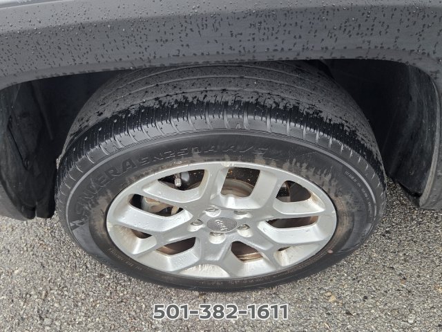 Used 2018 Jeep Renegade Latitude w/ Cold Weather Group AWD/4WD image 7