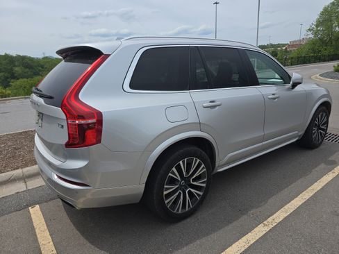 Used 2020 Volvo XC90 T5 Momentum AWD/4WD image 2