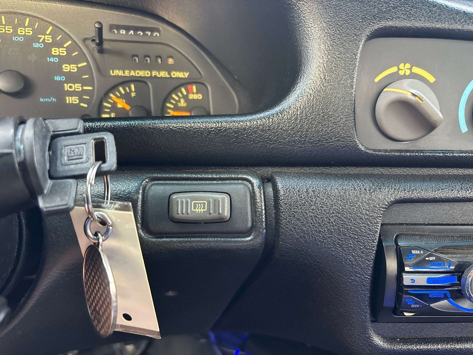 Used 1993 Chevrolet Camaro LT RWD image 24