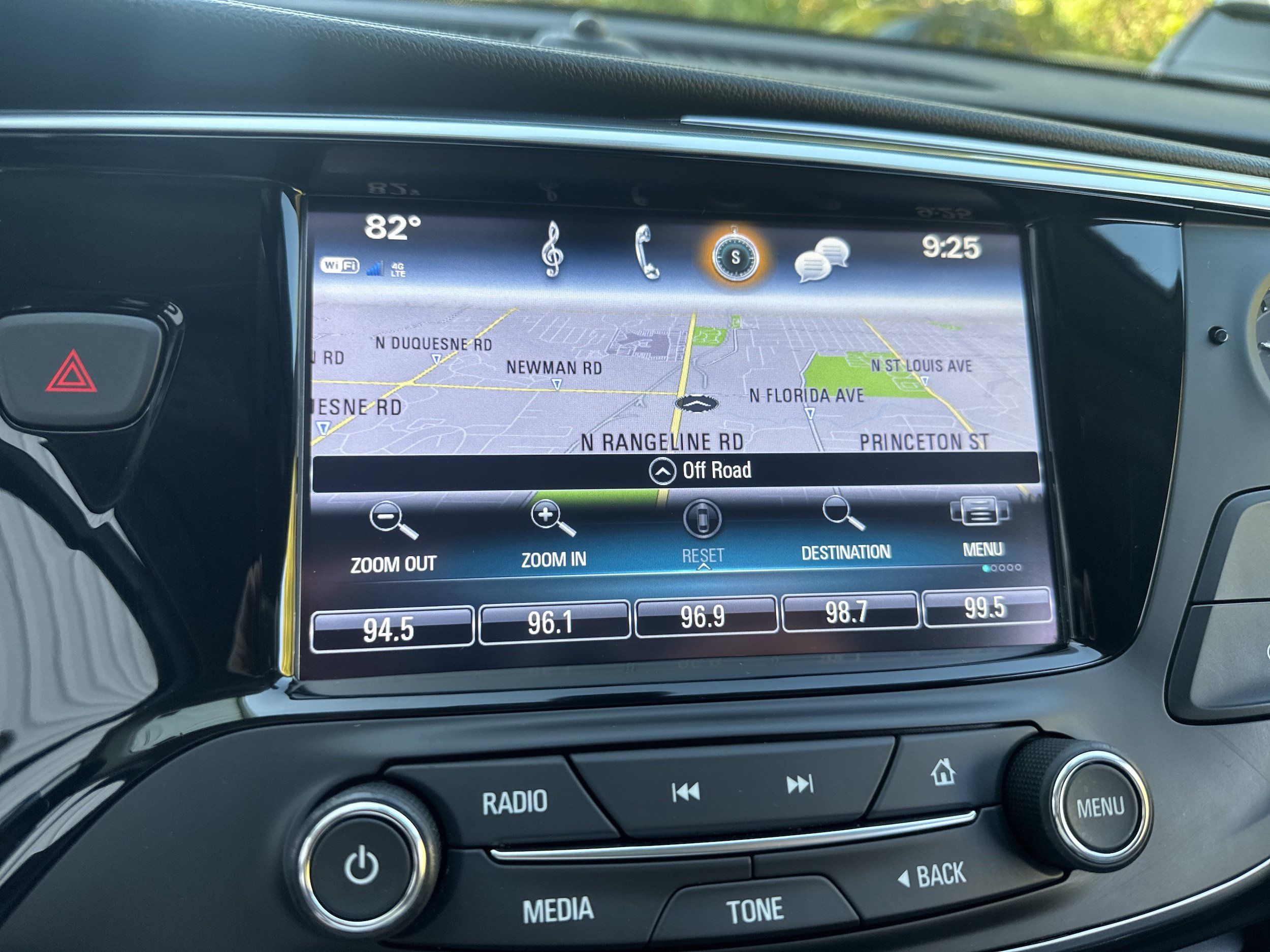Used 2020 Buick Envision Essence AWD/4WD image 20