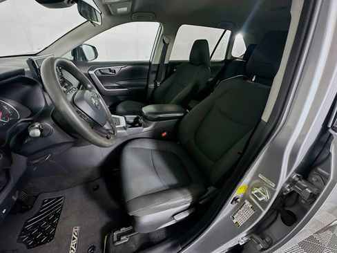 Used 2020 Toyota RAV4 LE w/ Carpet Mat Package image 13