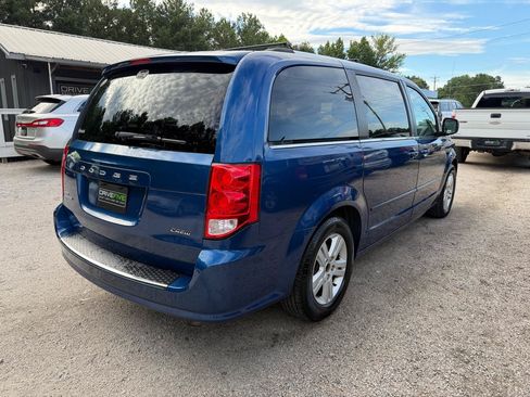 Used 2011 Dodge Grand Caravan Crew FWD image 5