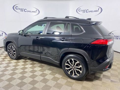 Used 2023 Toyota Corolla Cross AWD Hybrid image 4