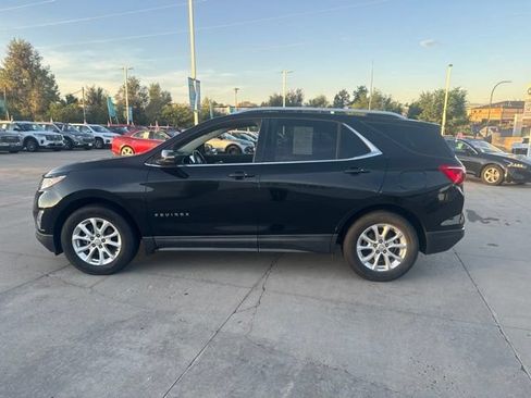 Used 2018 Chevrolet Equinox LT w/ Sun & Infotainment Package FWD image 8