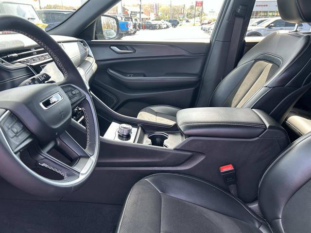Certified 2023 Jeep Grand Cherokee Altitude AWD/4WD image 23