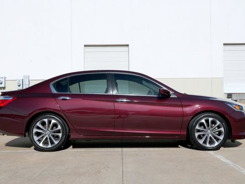 Used 2015 Honda Accord Sport image 16