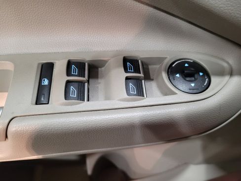 Used 2017 Ford Escape SE w/ Equipment Group 201A image 27