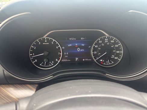 Used 2016 Nissan Maxima Platinum FWD image 14