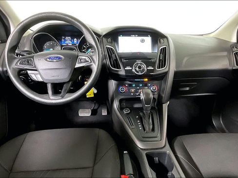 Used 2017 Ford Focus SEL image 13